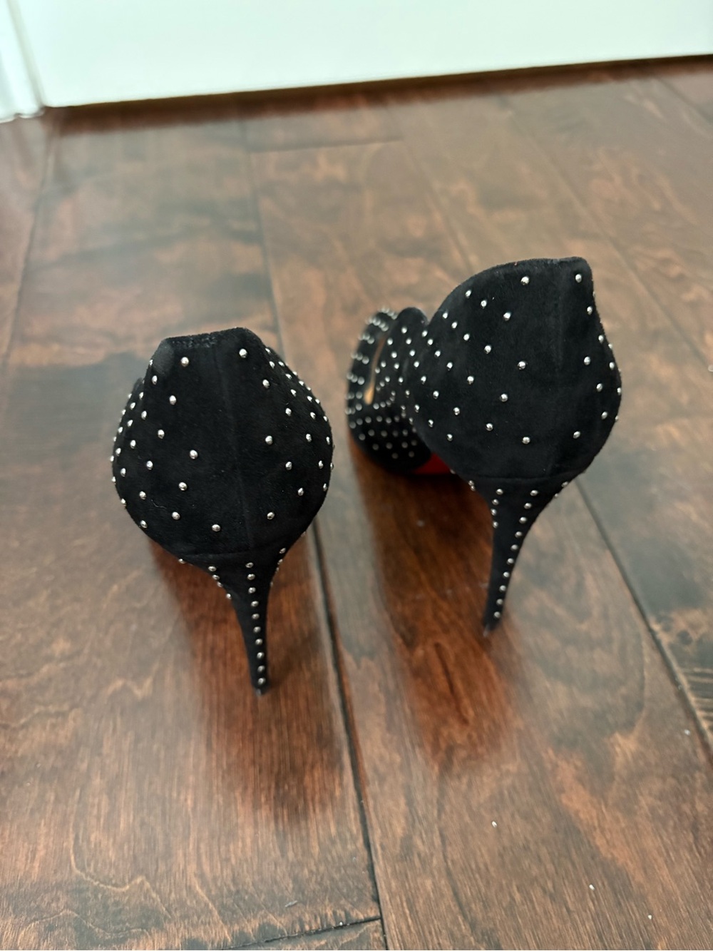 Christian Louboutin Black Studded Pumps Size 37 NWT - Picture 4 of 10